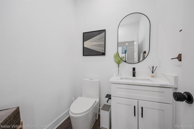 307 Kendry, Bloomfield Hills, MI 48302