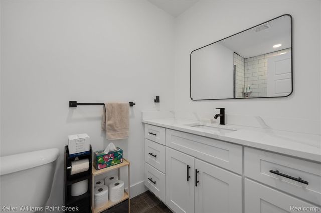307 Kendry, Bloomfield Hills, MI 48302