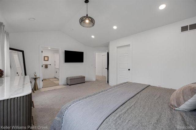 307 Kendry, Bloomfield Hills, MI 48302