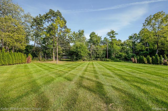 307 Kendry, Bloomfield Hills, MI 48302