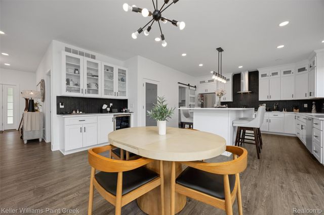 307 Kendry, Bloomfield Hills, MI 48302