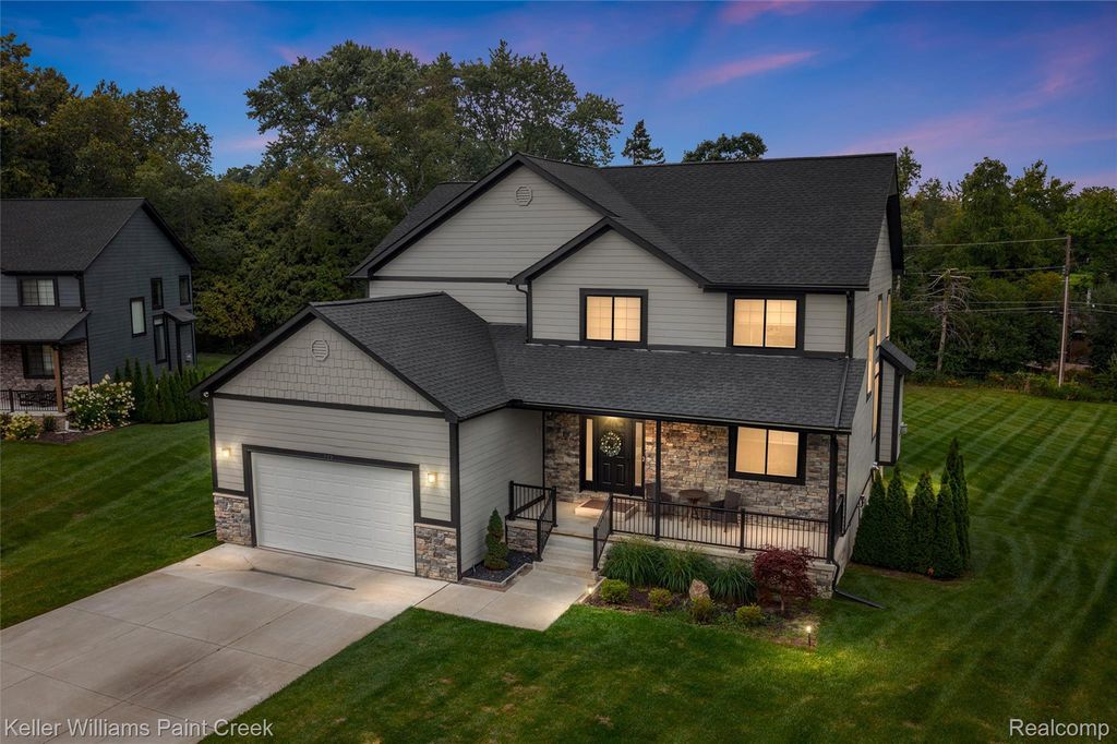 307 Kendry, Bloomfield Hills, MI 48302