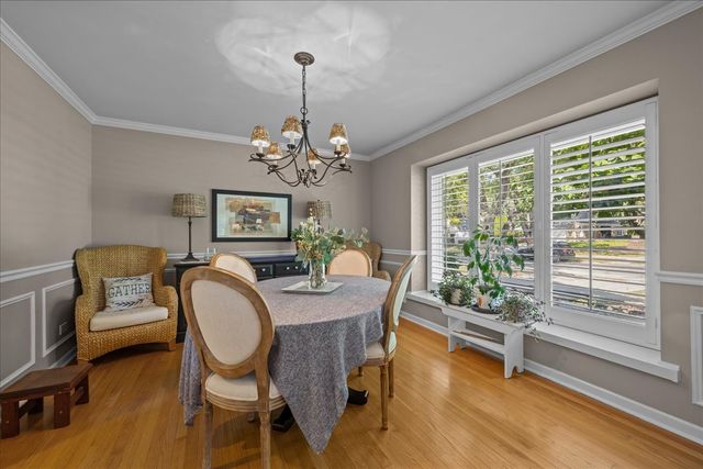1221 N Loomis Street, Naperville, IL 60563