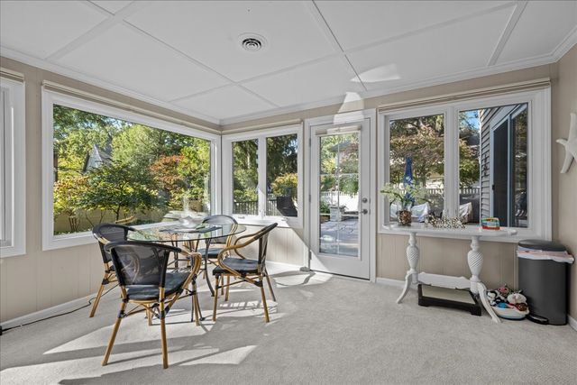 1221 N Loomis Street, Naperville, IL 60563