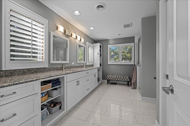 1221 N Loomis Street, Naperville, IL 60563