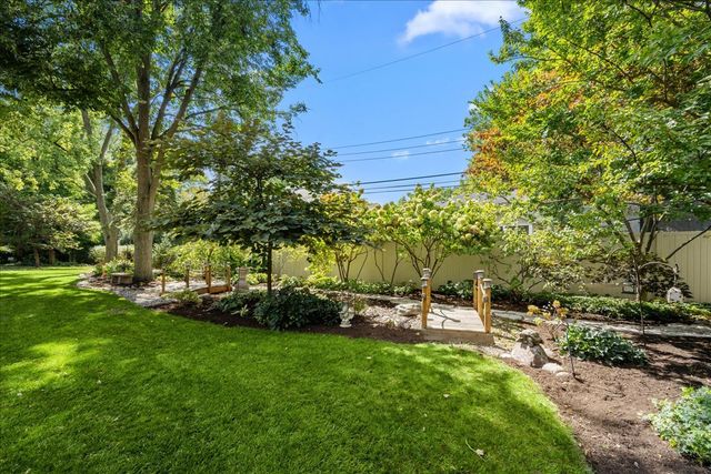 1221 N Loomis Street, Naperville, IL 60563