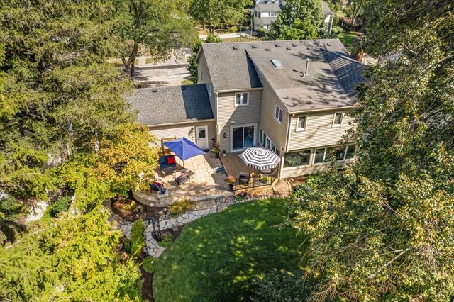 1221 N Loomis Street, Naperville, IL 60563