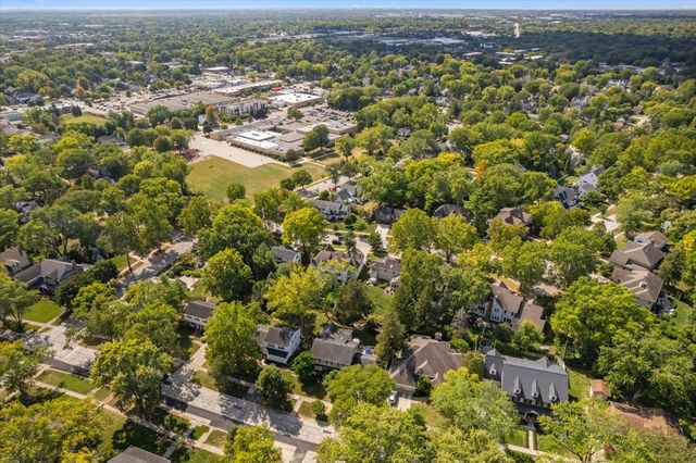 1221 N Loomis Street, Naperville, IL 60563