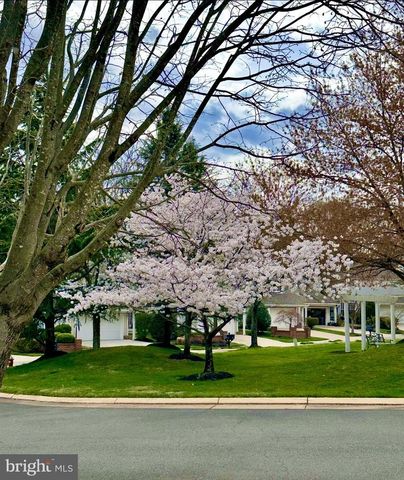 9800 BOLTON VILLAGE CT, Fairfax, VA 22032