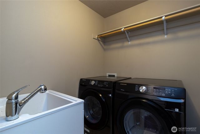 301 NE Danner Lane, College Place, WA 99324