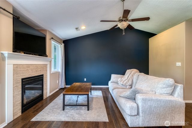 301 NE Danner Lane, College Place, WA 99324