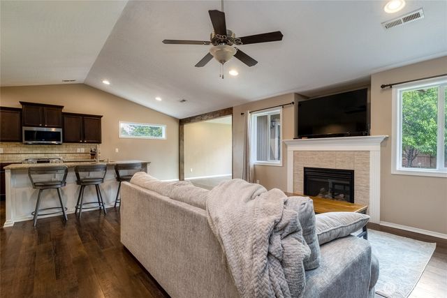 301 NE Danner Lane, College Place, WA 99324