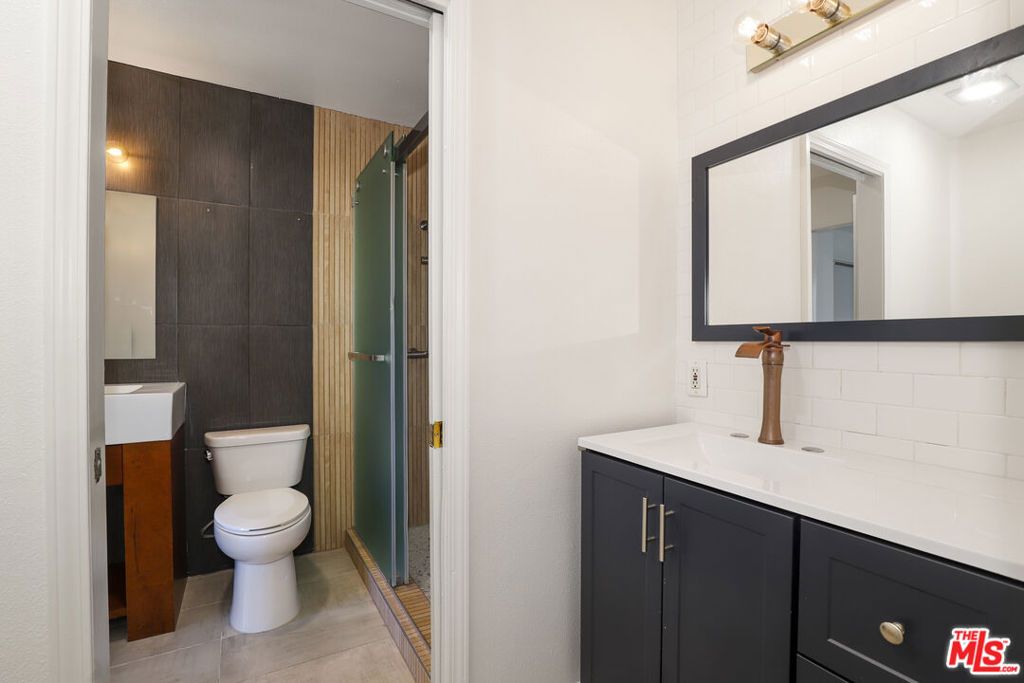 Image 28 of property listing at 11311 Tampa Avenue 30, Porter Ranch, CA 91326