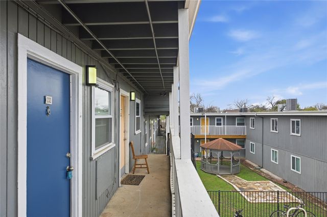 2401 Manor RD 232, Austin, TX 78722