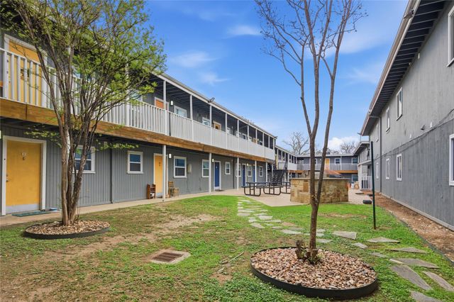 2401 Manor RD 232, Austin, TX 78722