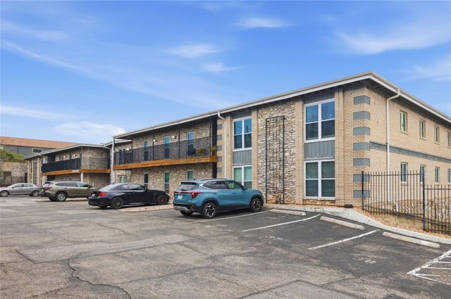 2401 Manor RD 232, Austin, TX 78722