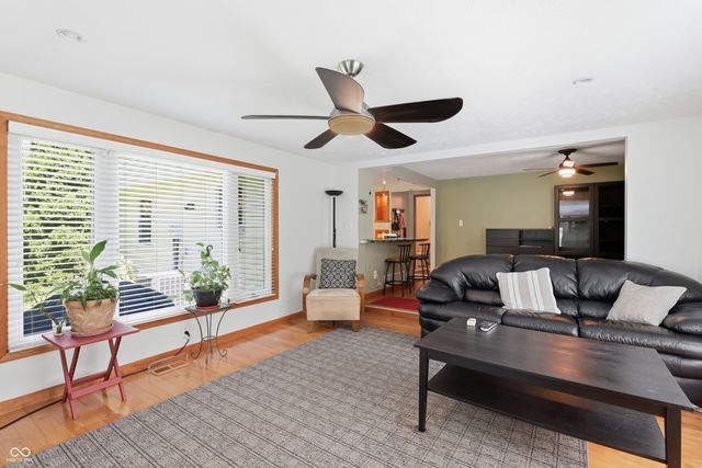 430 Meadow Circle, Greenwood, IN 46142