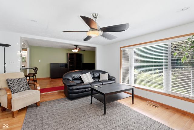430 Meadow Circle, Greenwood, IN 46142