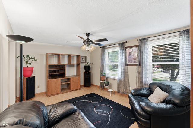 430 Meadow Circle, Greenwood, IN 46142