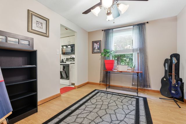 430 Meadow Circle, Greenwood, IN 46142