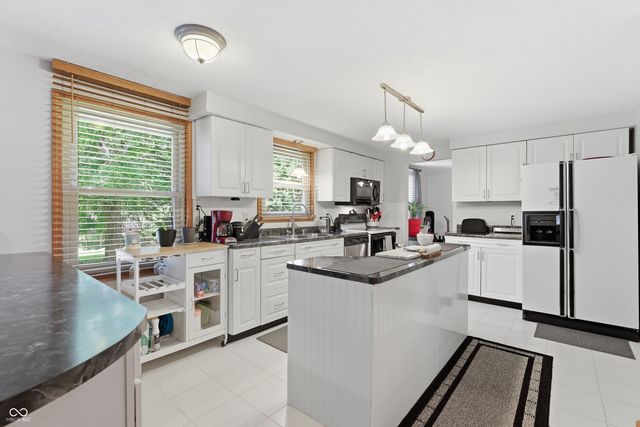 430 Meadow Circle, Greenwood, IN 46142
