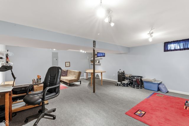 430 Meadow Circle, Greenwood, IN 46142