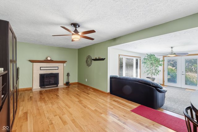430 Meadow Circle, Greenwood, IN 46142