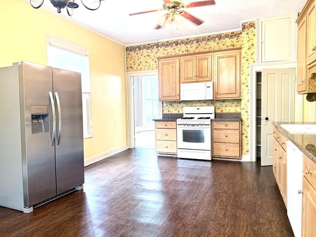 1814 S Main St, Hopkinsville, KY 42240