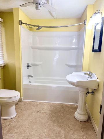 1814 S Main St, Hopkinsville, KY 42240