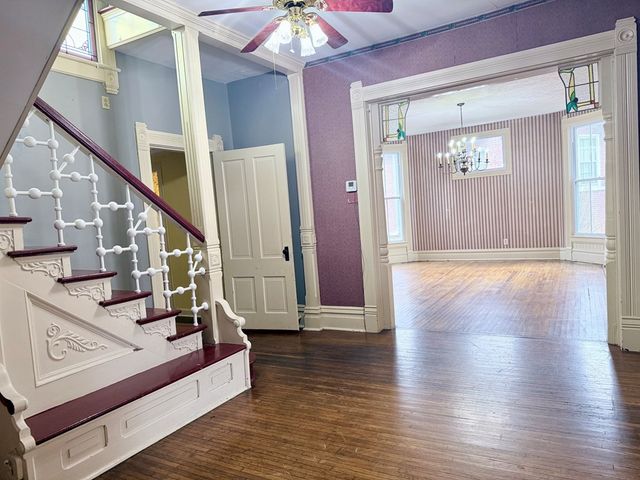 1814 S Main St, Hopkinsville, KY 42240