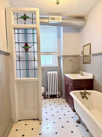 1814 S Main St, Hopkinsville, KY 42240