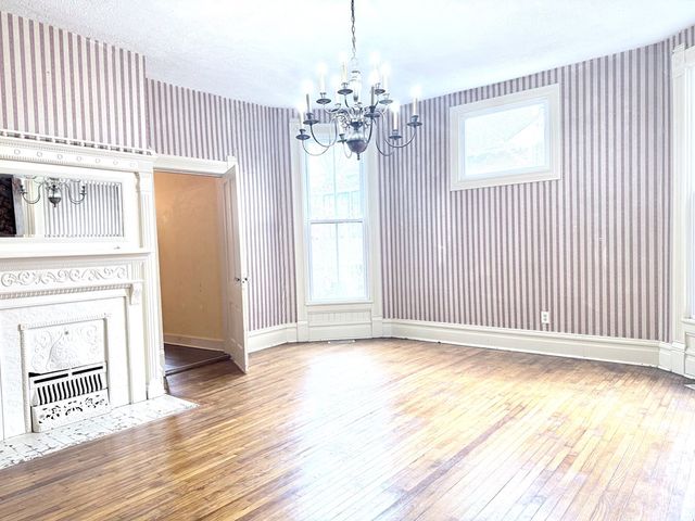 1814 S Main St, Hopkinsville, KY 42240