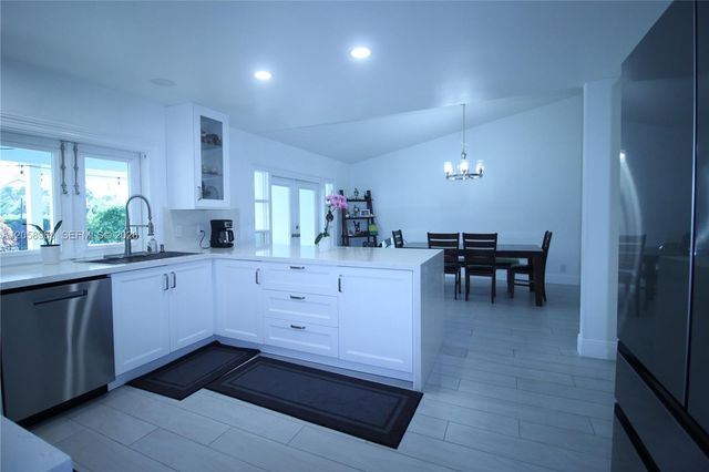 6486 Woodbury Road, Boca Raton, FL 33433