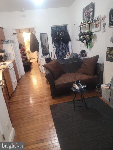 8 PEACE ST, Trenton, NJ 08608