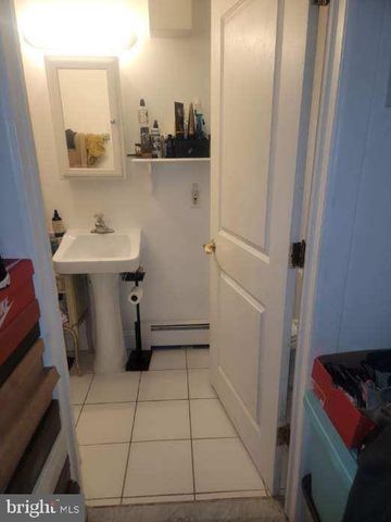 8 PEACE ST, Trenton, NJ 08608