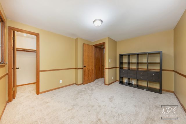 210 S Gladstone Avenue, Aurora, IL 60506
