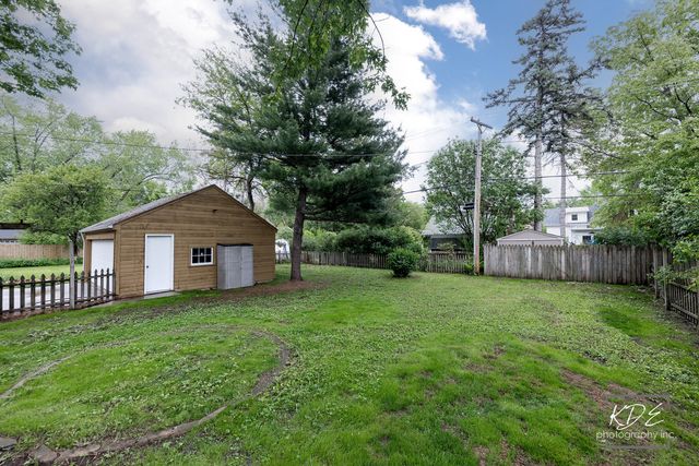210 S Gladstone Avenue, Aurora, IL 60506