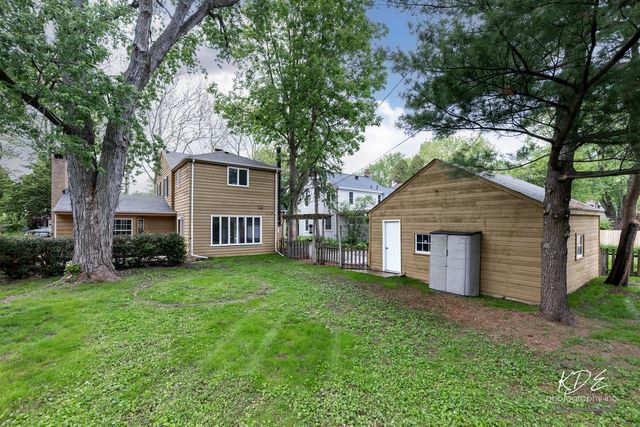 210 S Gladstone Avenue, Aurora, IL 60506