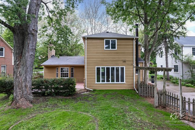 210 S Gladstone Avenue, Aurora, IL 60506