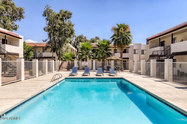 2524 W GLENROSA Avenue B1, Phoenix, AZ 85017