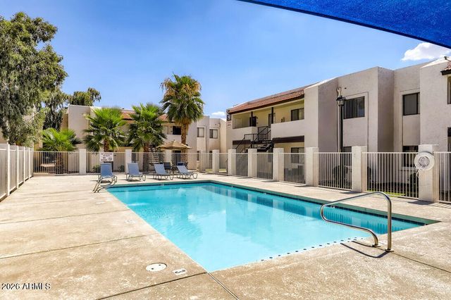 2524 W GLENROSA Avenue B1, Phoenix, AZ 85017