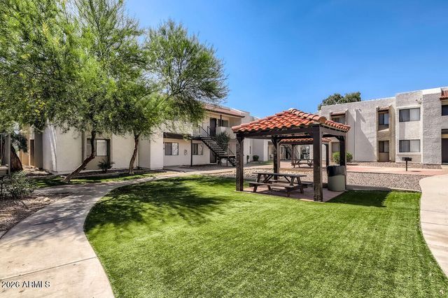 2524 W GLENROSA Avenue B1, Phoenix, AZ 85017