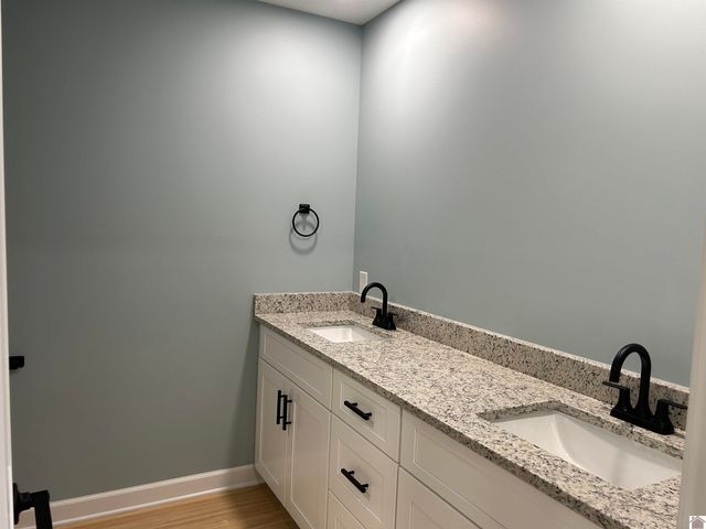 9655 Wedel Ln., West Paducah, KY 42086