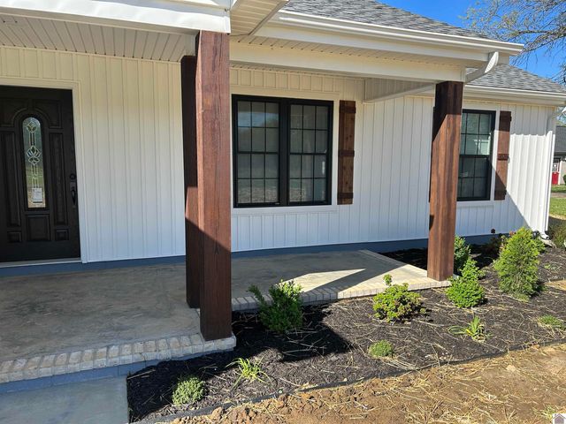 9655 Wedel Ln., West Paducah, KY 42086