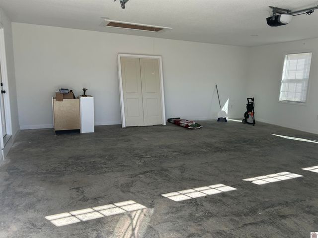9655 Wedel Ln., West Paducah, KY 42086