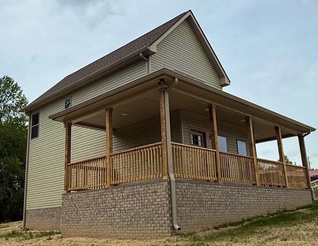 176 Redbird Lane, Lafayette, TN 37083