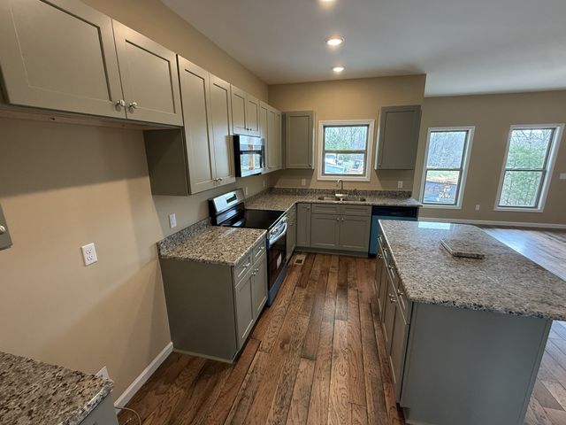 176 Redbird Lane, Lafayette, TN 37083