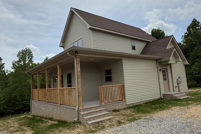 176 Redbird Lane, Lafayette, TN 37083