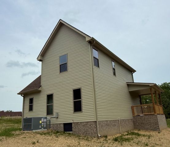 176 Redbird Lane, Lafayette, TN 37083