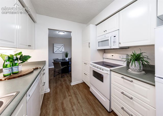 411 Lakewood Circle C502, Colorado Springs, CO 80910